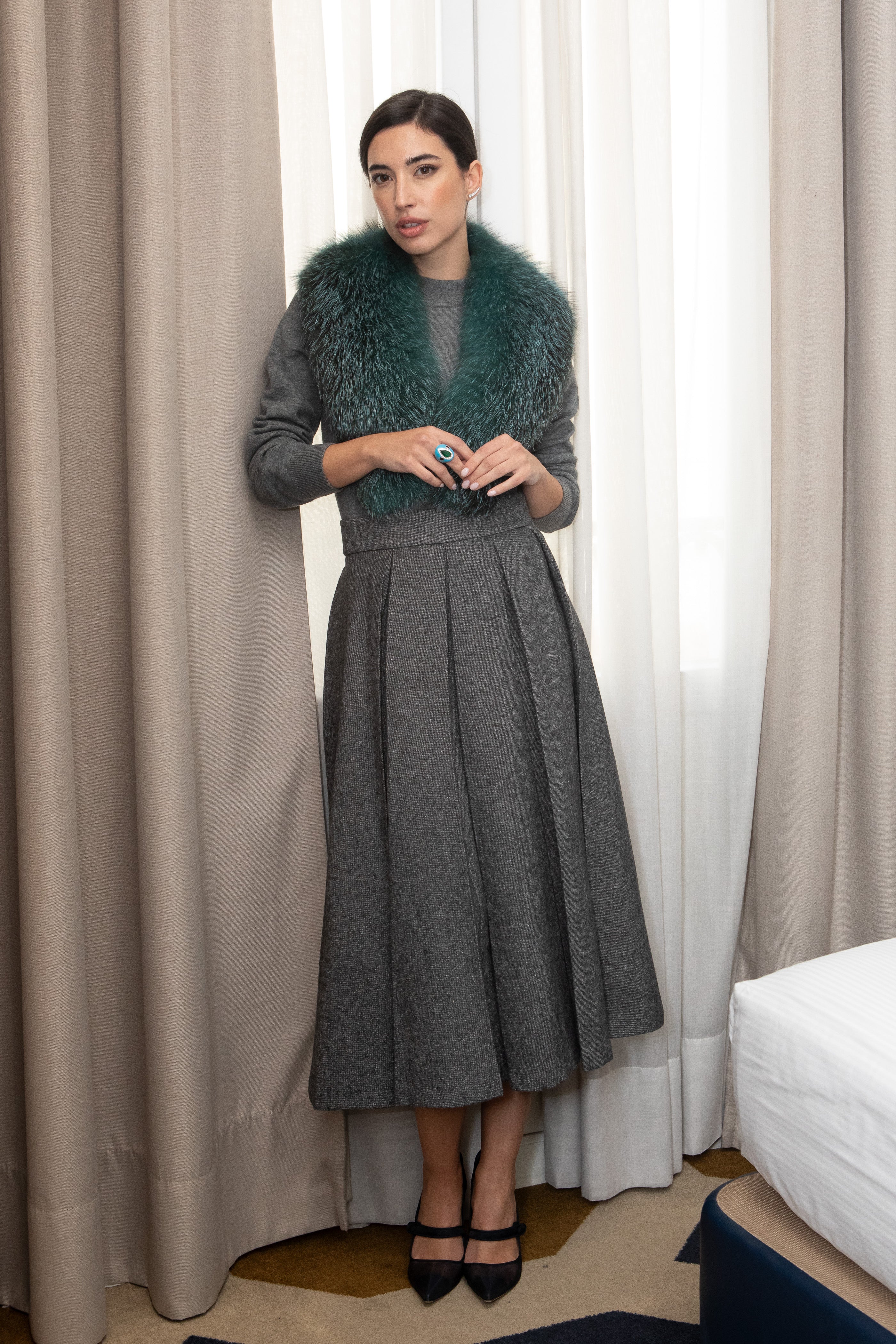 CUELLO DE PELO AZUL Y NEGRO