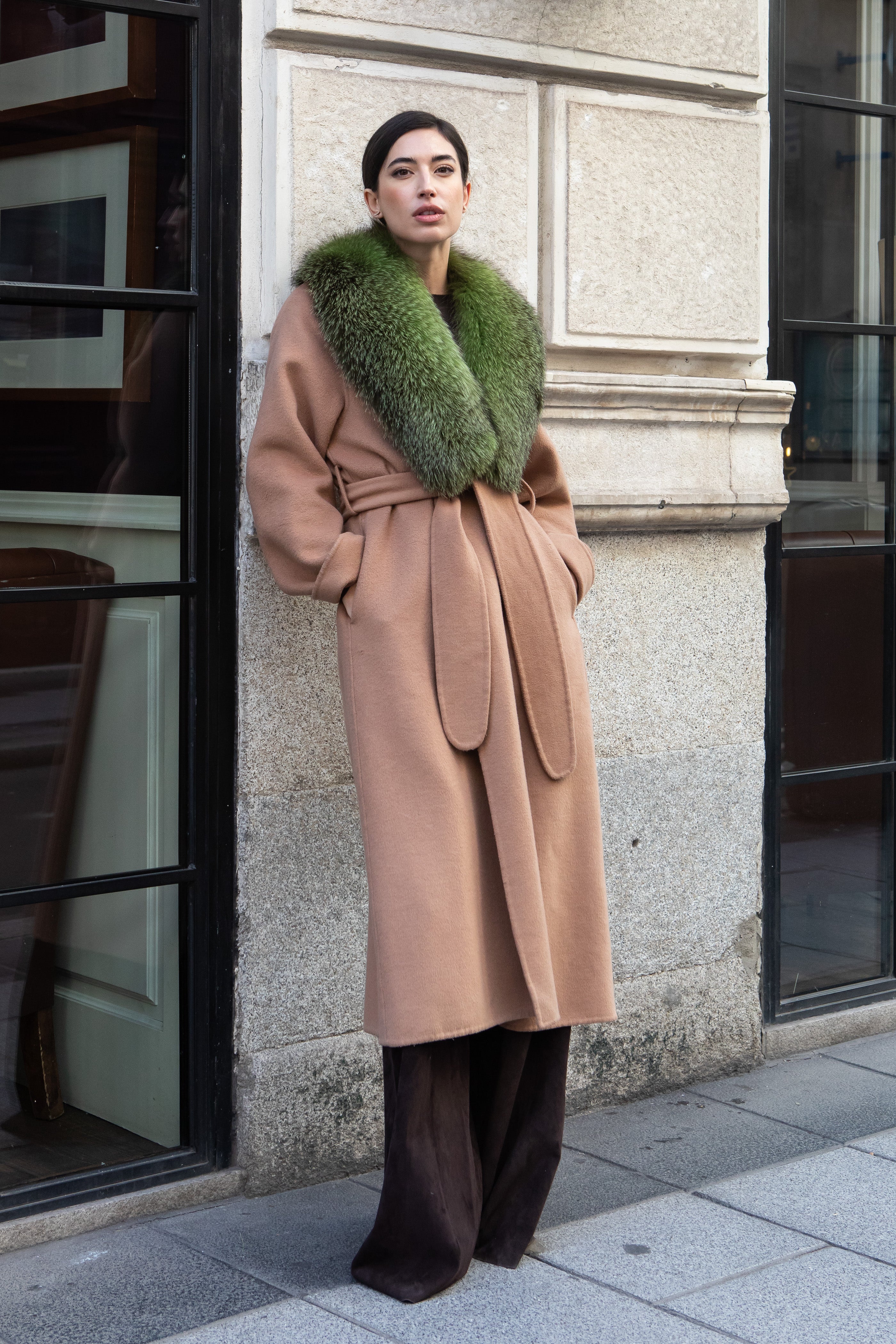 CUELLO DE PELO VERDE Y NEGRO