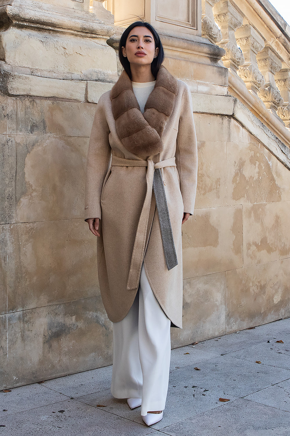 ABRIGO CASHMERE/LORO PIANA BEIGE CUELLO VISÓN