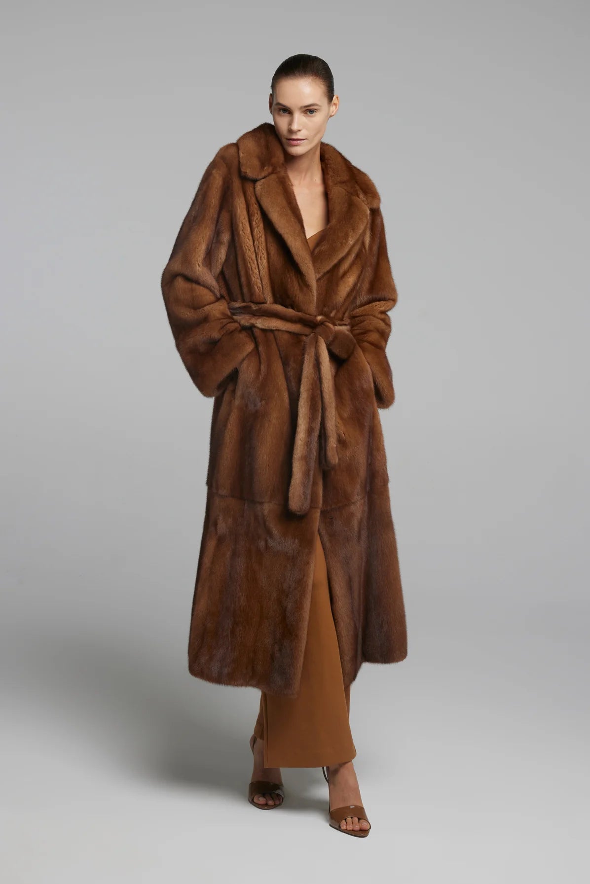 ABRIGO VISÓN COGNAC