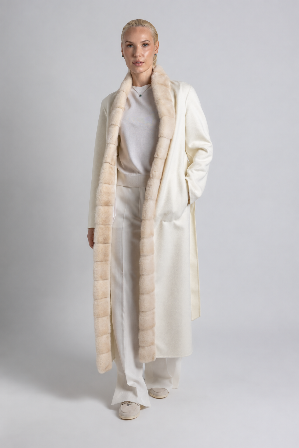 CASHMERE/PARROT PIANA BEIGE COAT WITH MINK COLLAR