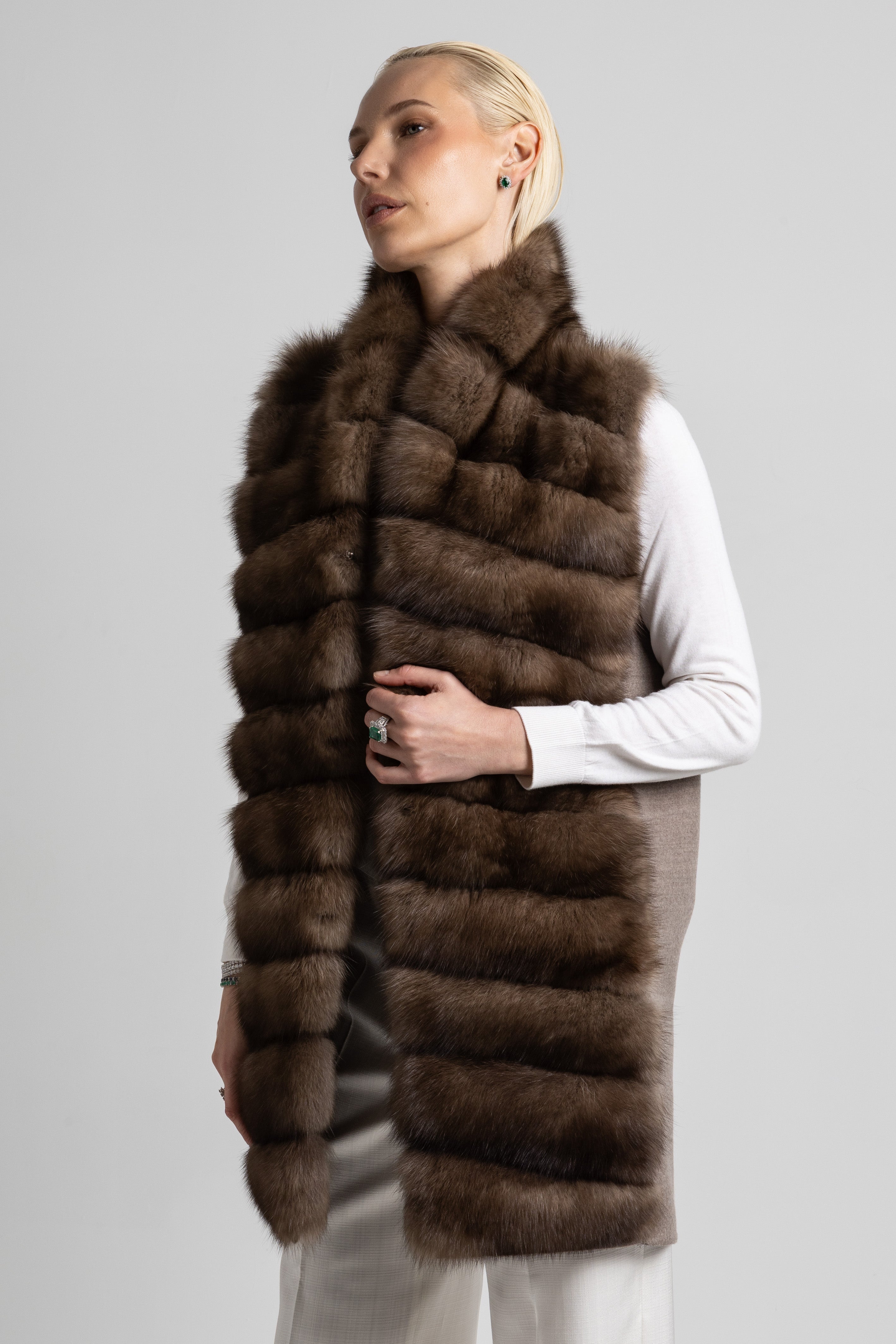 CHALECO DE CASHMERE Y MARTAS CIBELINAS