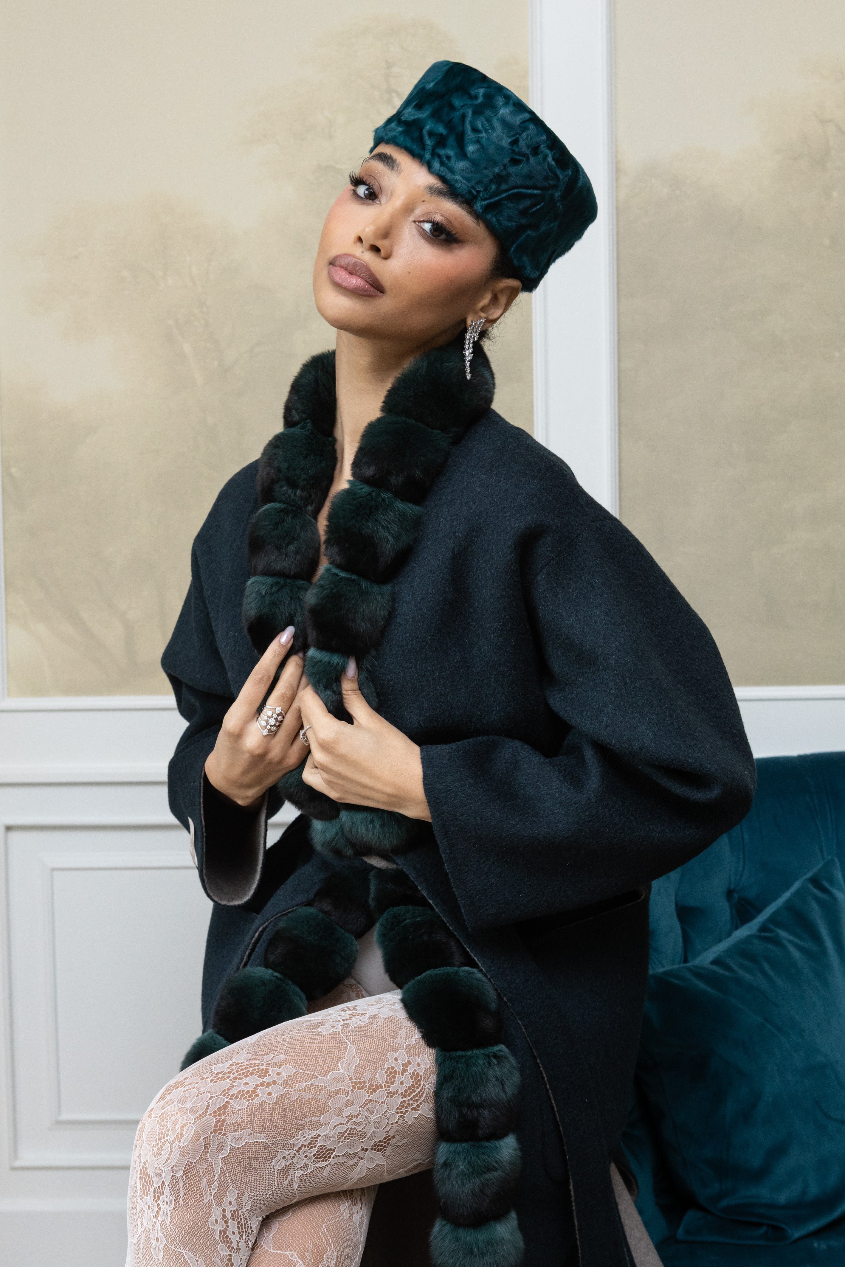 ABRIGO LORO PIANA CASHMERE Y CHINCHILLAS