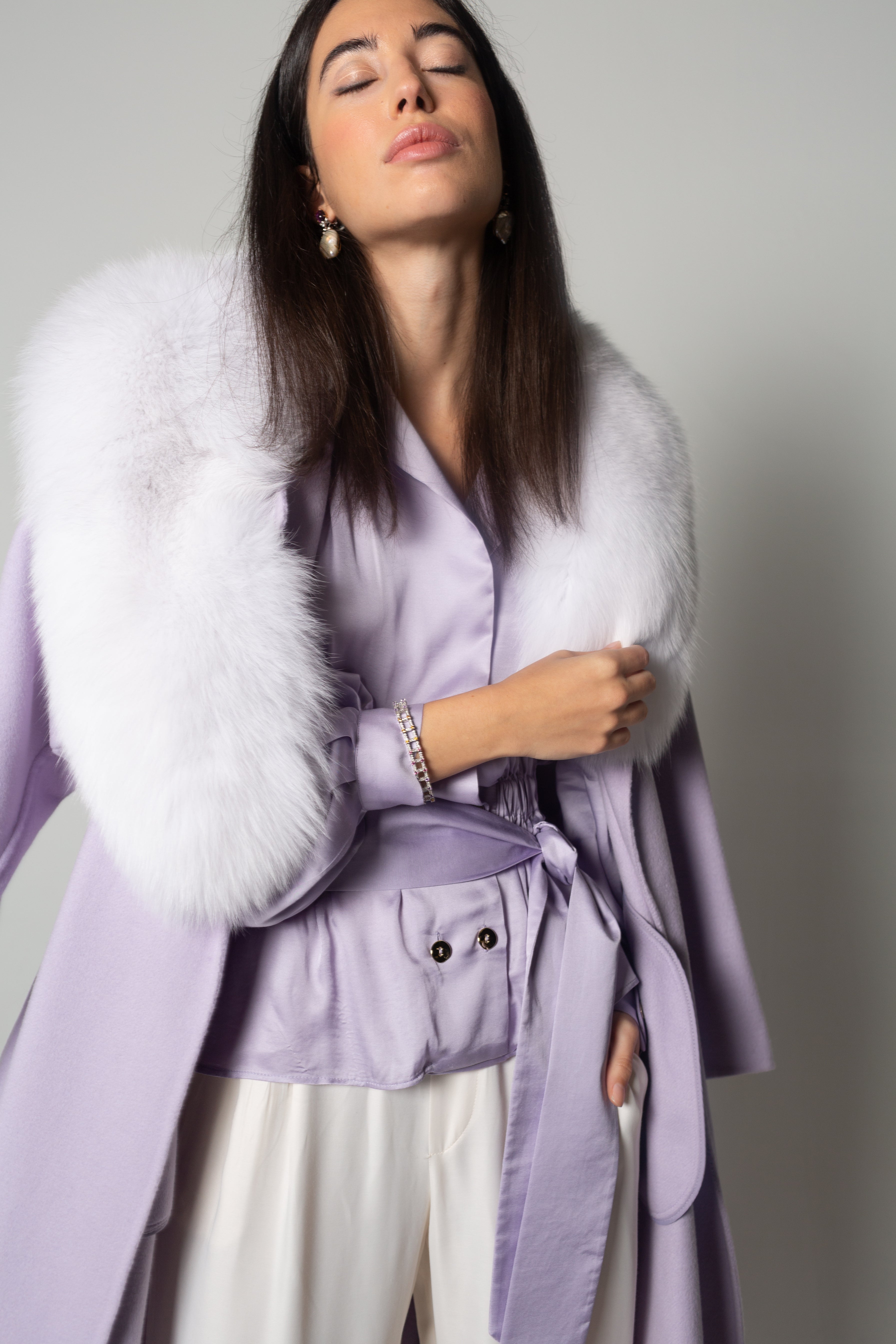 CUELLO BLANCO - Tacchy Official Online Store