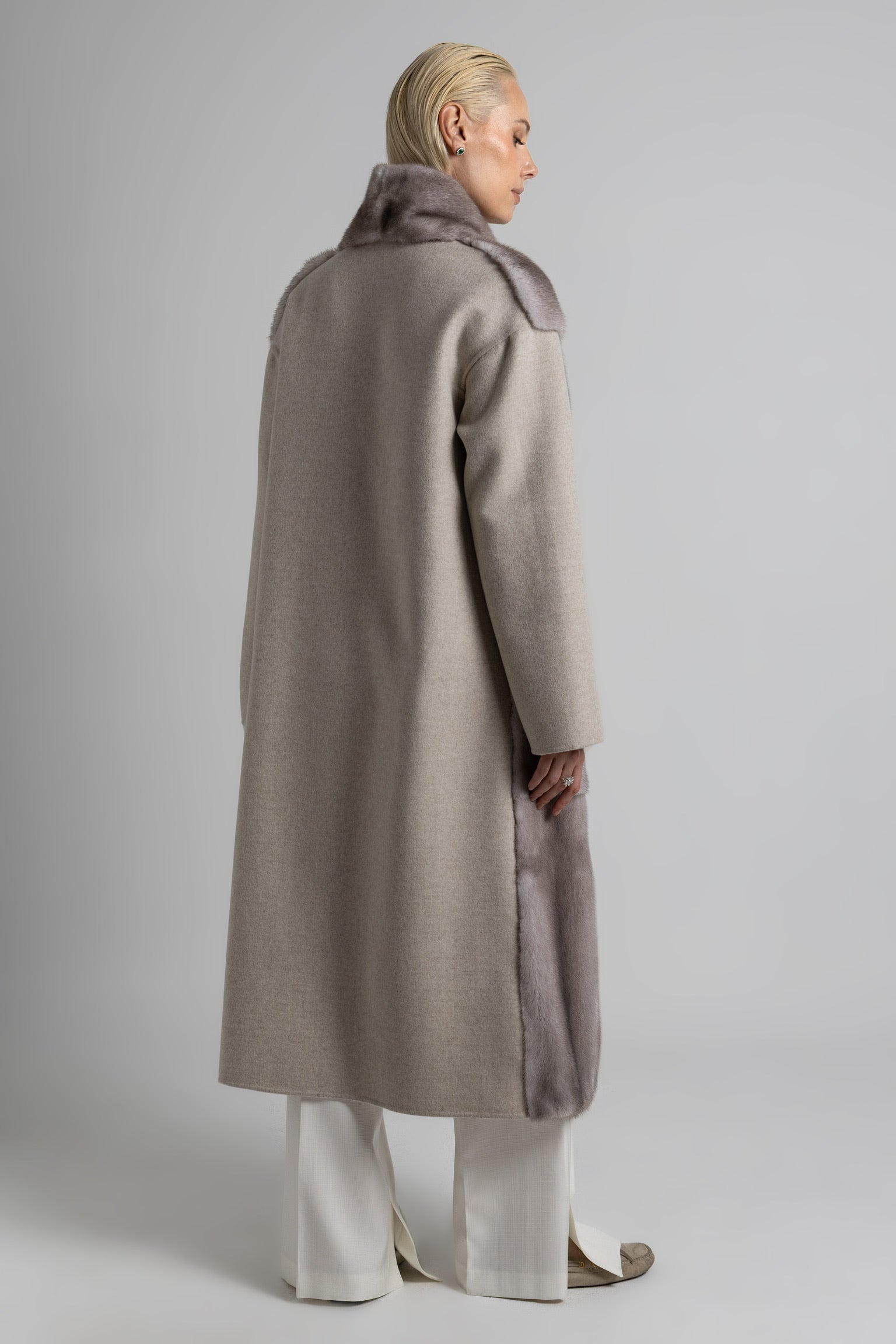 CASHMERE/PARROT PIANA BEIGE COAT WITH MINK COLLAR