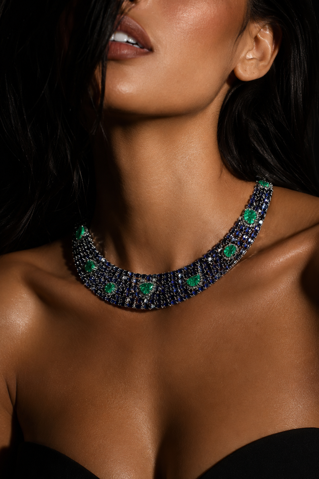 Collar de Oro, Diamantes, Zafiros y Esmeraldas