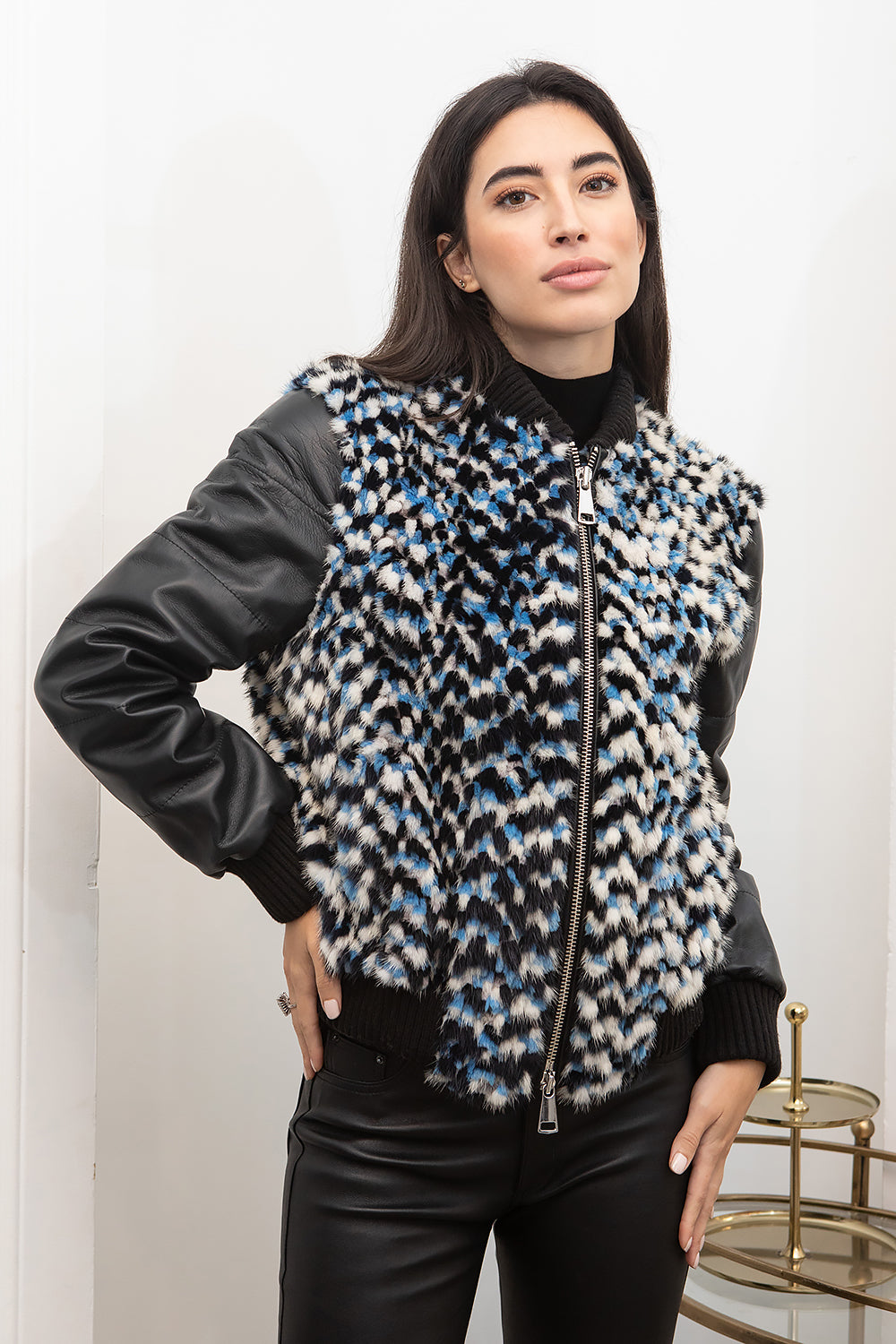 BOMBER VISÓN MANGAS CUERO NEGRO