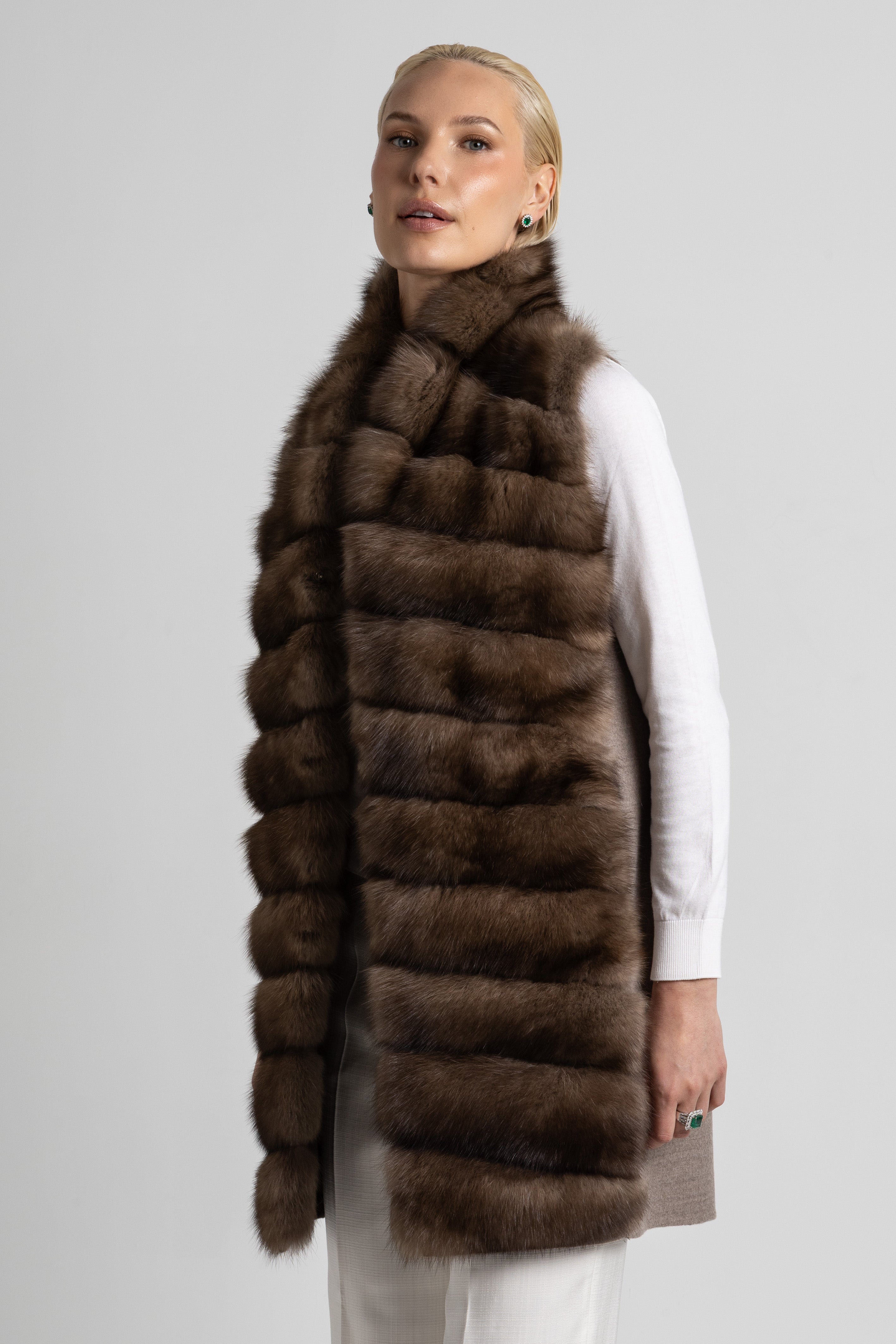 CHALECO DE CASHMERE Y MARTAS CIBELINAS